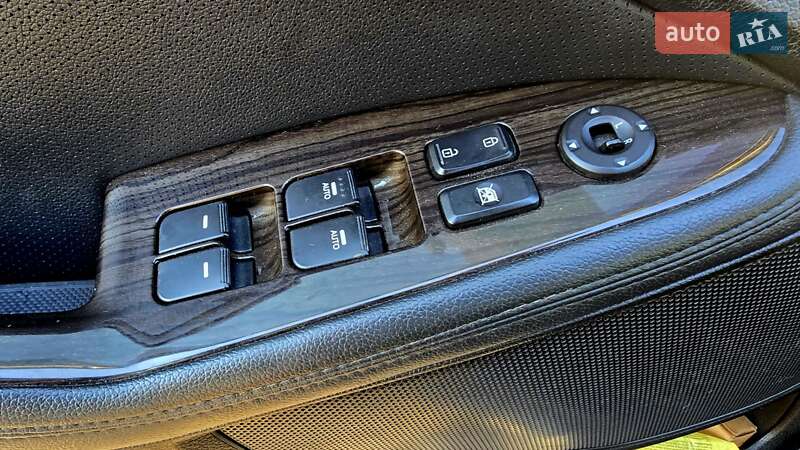 Седан Kia Optima 2015 в Здолбуніві
