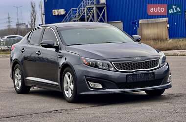 Седан Kia Optima 2015 в Кривом Роге