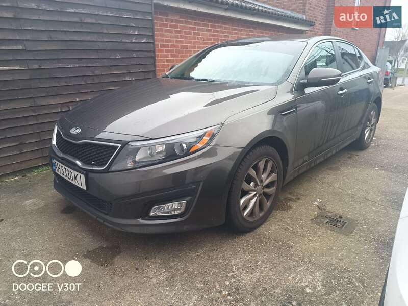 Седан Kia Optima 2014 в 