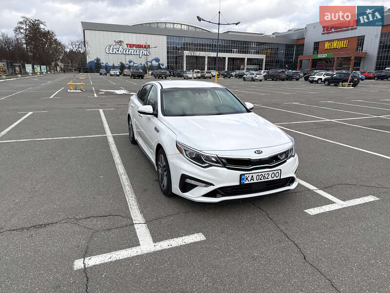 Седан Kia Optima 2019 в Киеве