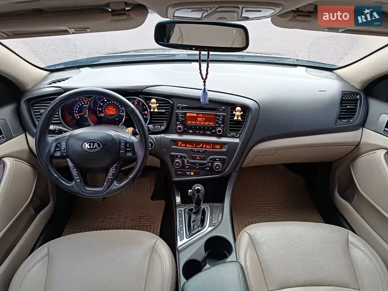 Седан Kia Optima 2012 в 