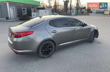 Седан Kia Optima 2013 в Новомосковске