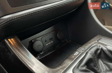 Седан Kia Optima 2013 в 