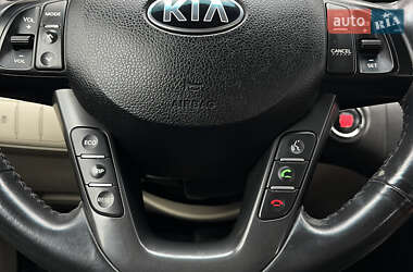 Седан Kia Optima 2013 в 