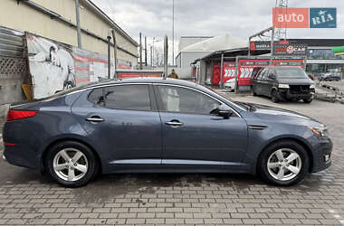 Седан Kia Optima 2015 в 