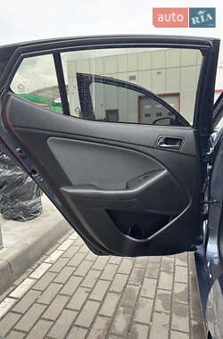 Седан Kia Optima 2015 в 