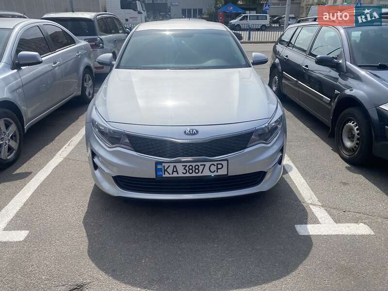 Седан Kia Optima 2016 в Києві