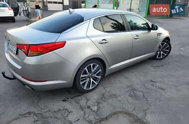 Седан Kia Optima 2013 в Богуславе