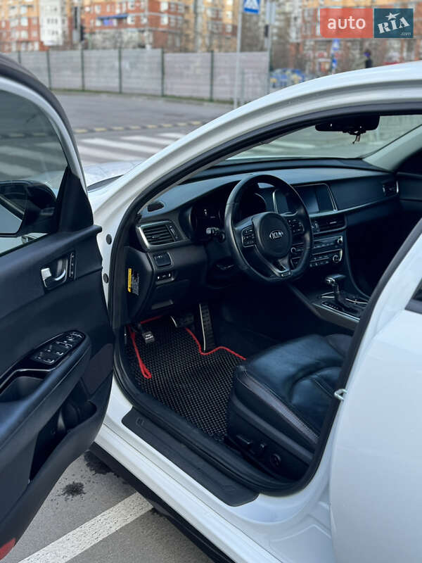 Седан Kia Optima 2016 в Києві