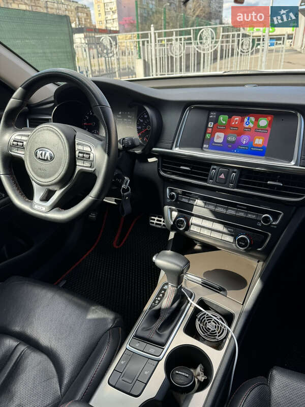 Седан Kia Optima 2016 в Києві
