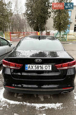 Седан Kia Optima 2016 в Львове