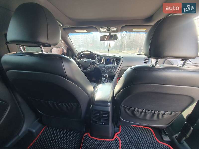 Седан Kia Optima 2013 в Черкасах