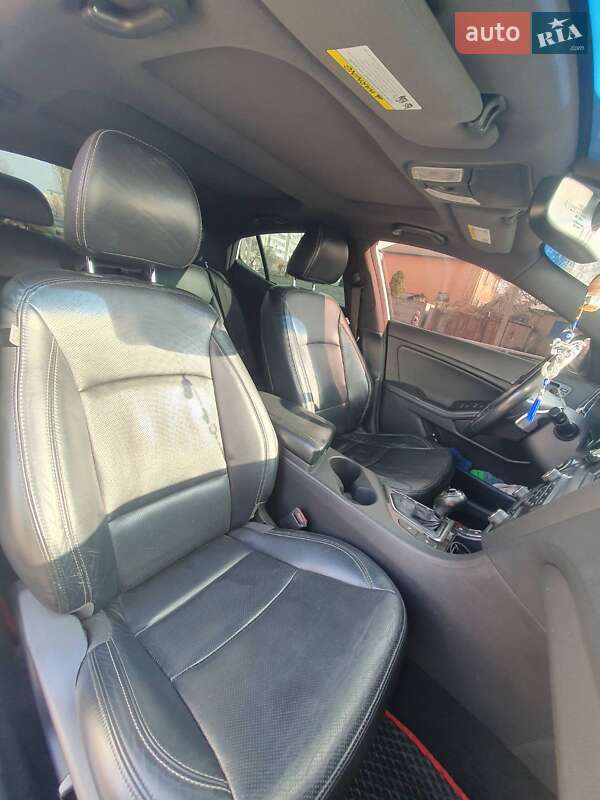 Седан Kia Optima 2013 в Черкасах