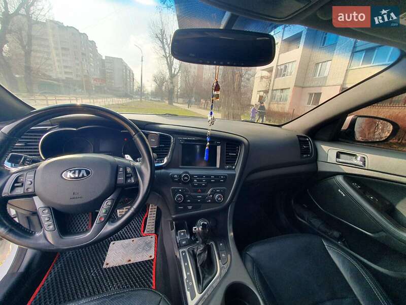 Седан Kia Optima 2013 в Черкасах