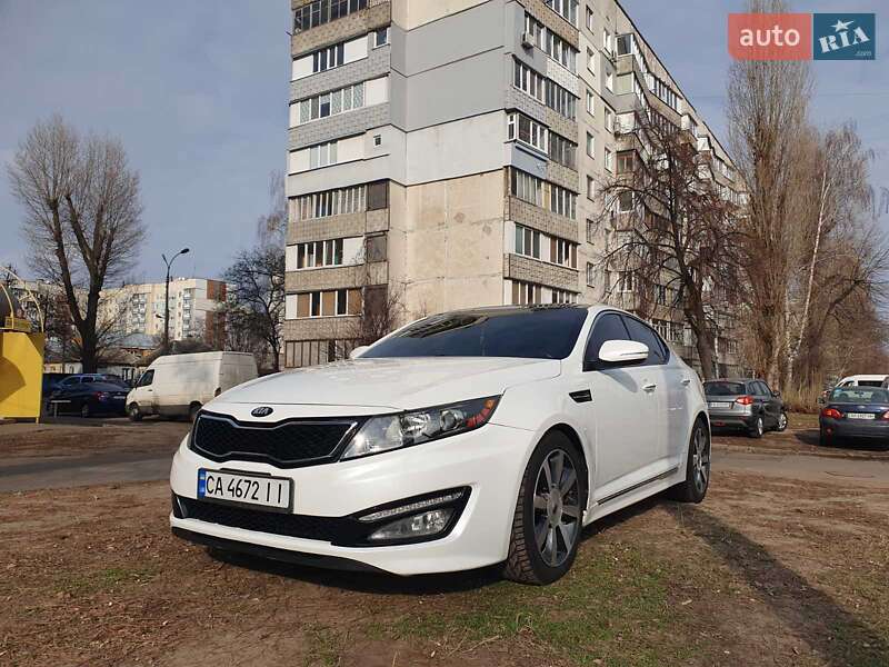 Седан Kia Optima 2013 в Черкасах