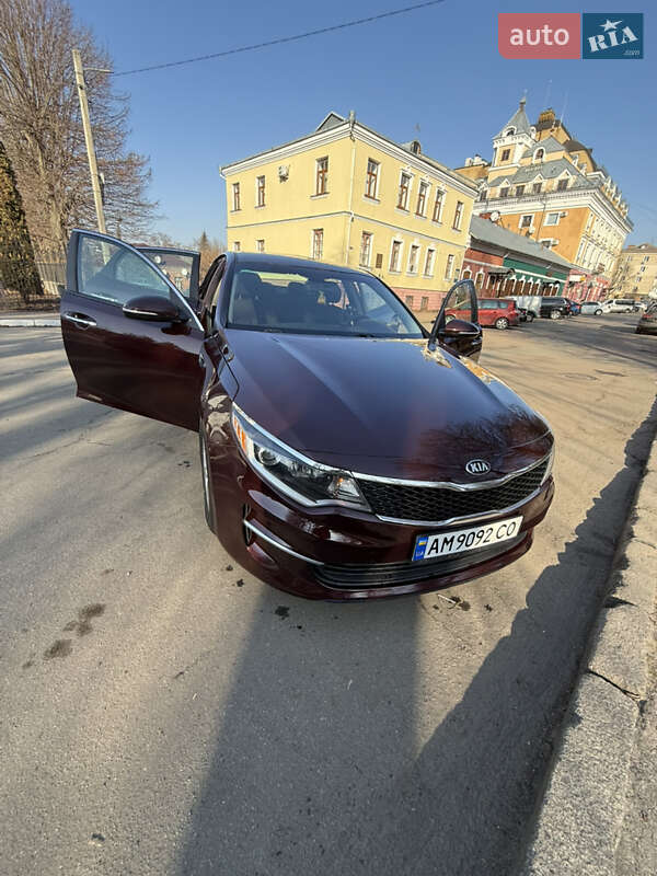 Седан Kia Optima 2016 в Житомире