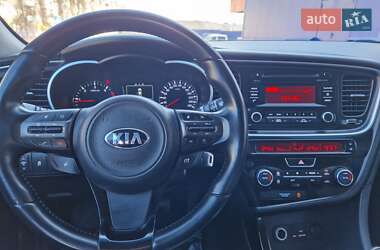 Седан Kia Optima 2015 в Калуше