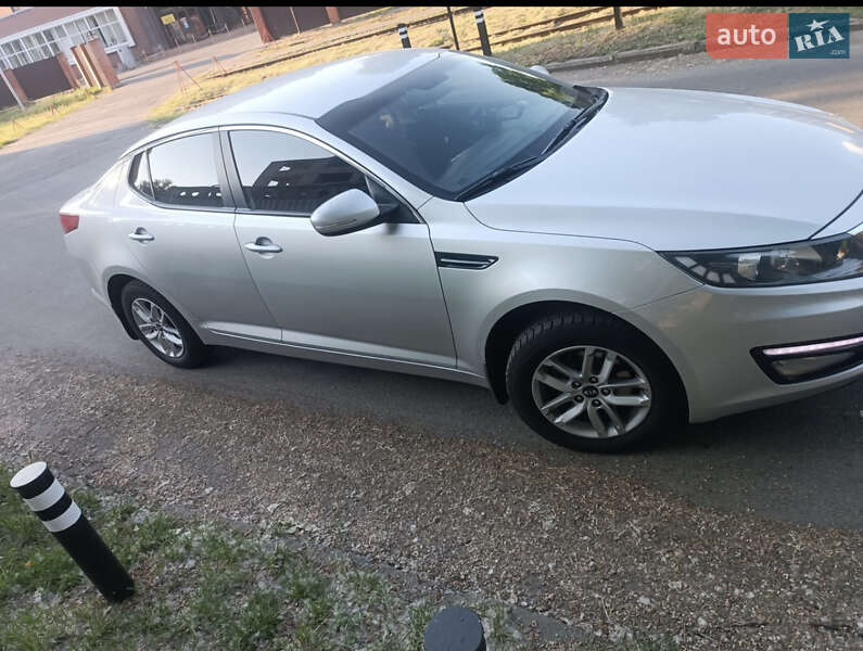 Седан Kia Optima 2011 в Києві
