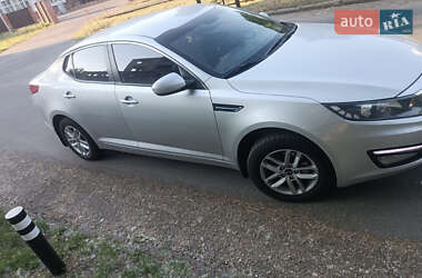 Седан Kia Optima 2011 в Києві