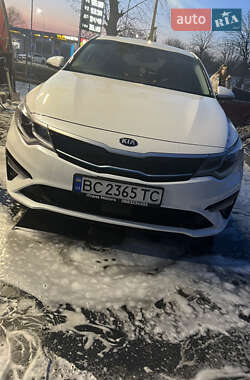 Седан Kia Optima 2019 в 
