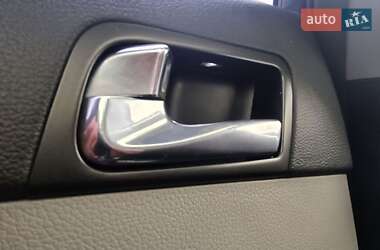 Седан Kia Optima 2014 в Киеве
