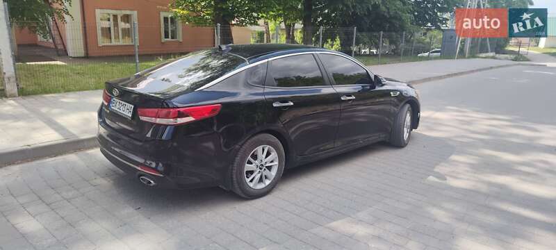 Седан Kia Optima 2016 в Хмельницком