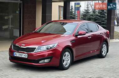 Седан Kia Optima 2013 в Харкові