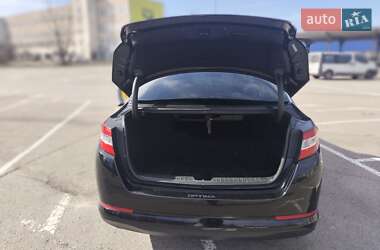 Седан Kia Optima 2013 в 