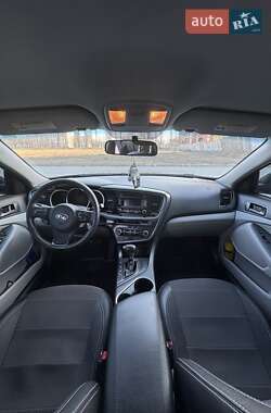 Седан Kia Optima 2014 в 