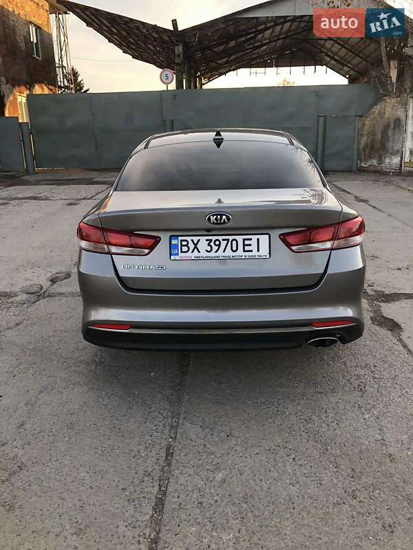 Седан Kia Optima 2017 в Хмельницком