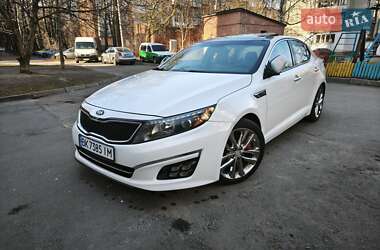 Седан Kia Optima 2014 в Ровно