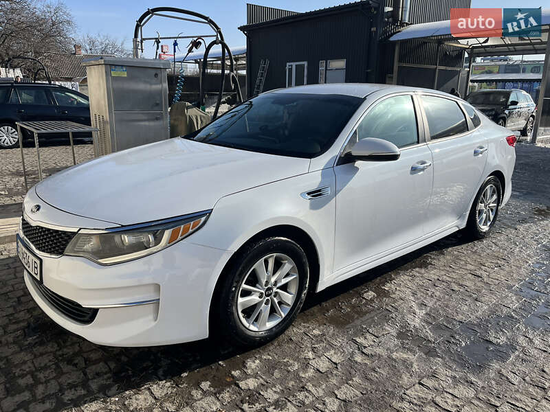 Седан Kia Optima 2016 в Полтаве