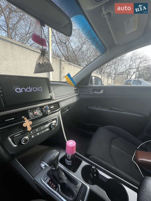 Седан Kia Optima 2016 в Полтаве