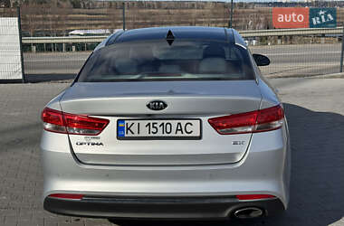 Седан Kia Optima 2016 в 