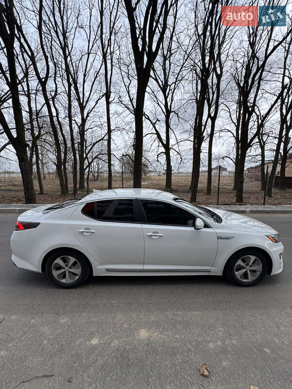 Седан Kia Optima 2014 в Чернигове