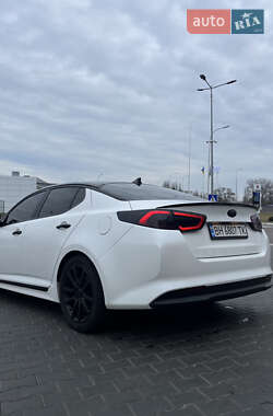 Седан Kia Optima 2014 в 