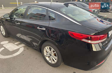 Седан Kia Optima 2017 в 