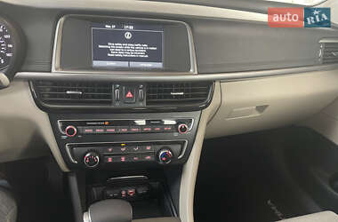 Седан Kia Optima 2017 в 
