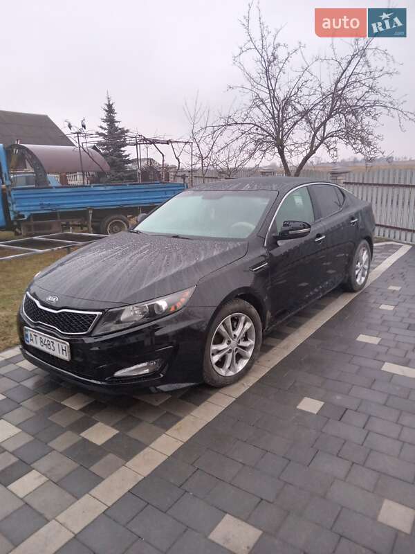 Седан Kia Optima 2012 в 