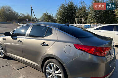 Седан Kia Optima 2012 в 