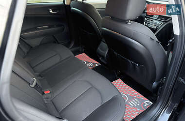 Седан Kia Optima 2017 в 