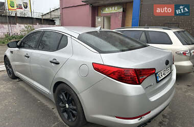 Седан Kia Optima 2013 в 