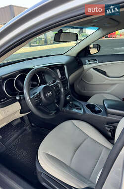 Седан Kia Optima 2015 в 