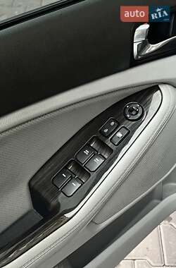 Седан Kia Optima 2014 в 