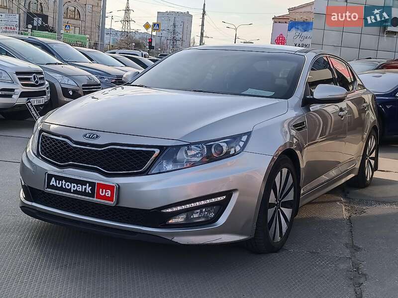 Седан Kia Optima 2011 в 