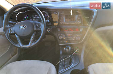 Седан Kia Optima 2013 в 