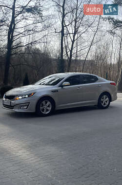 Седан Kia Optima 2015 в 