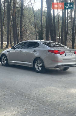 Седан Kia Optima 2015 в 