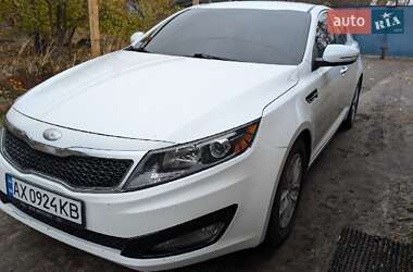 Седан Kia Optima 2013 в Печенегах
