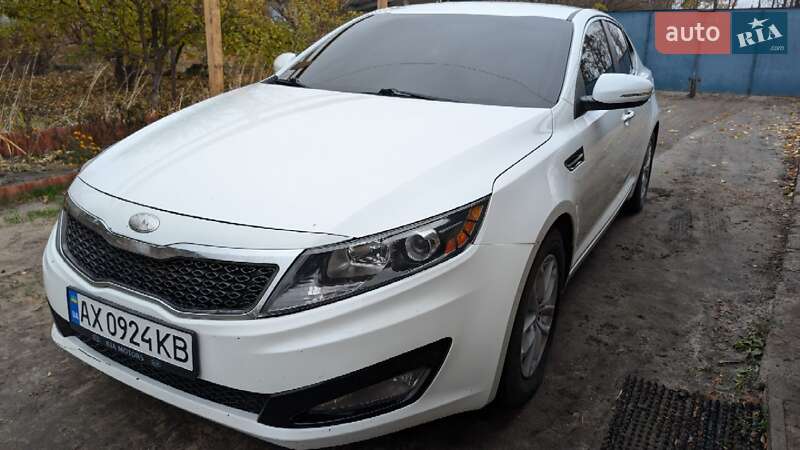 Седан Kia Optima 2013 в Печенегах